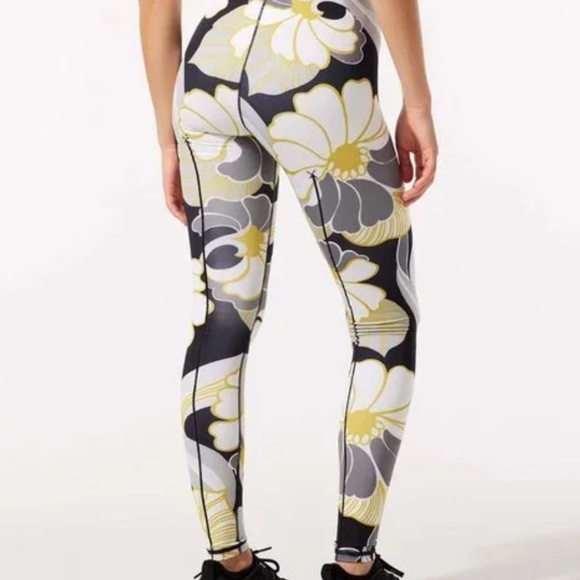 NWT Savage by FENTY HIGHLINE High Waist Leggings - Picture 3 of 7